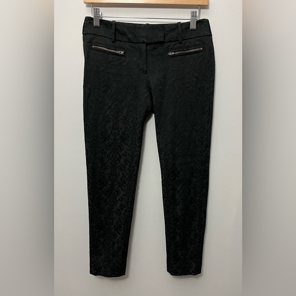 Mossimo Stretch Extensible Mid Rise Jeans Black Floral Flocked Women’s Size 2 - Picture 2 of 8